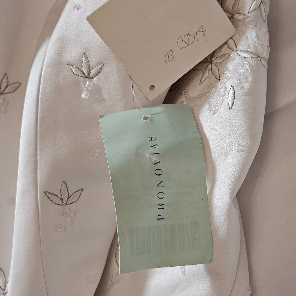 Pronovias White Wedding‎ Dress 12 NWT - Picture 7 of 7